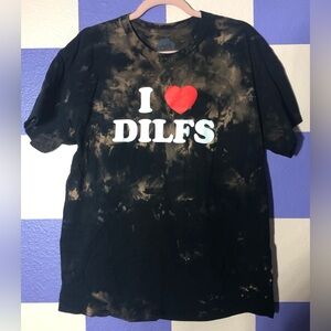 NWOT Danny Duncan “I Heart Dilfs” Novelty Tee in Acid Wash Black - Size L